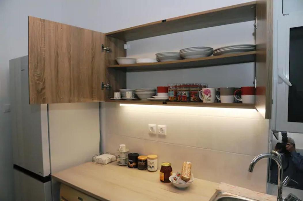 Freatida Apartment Piræus Eksteriør billede